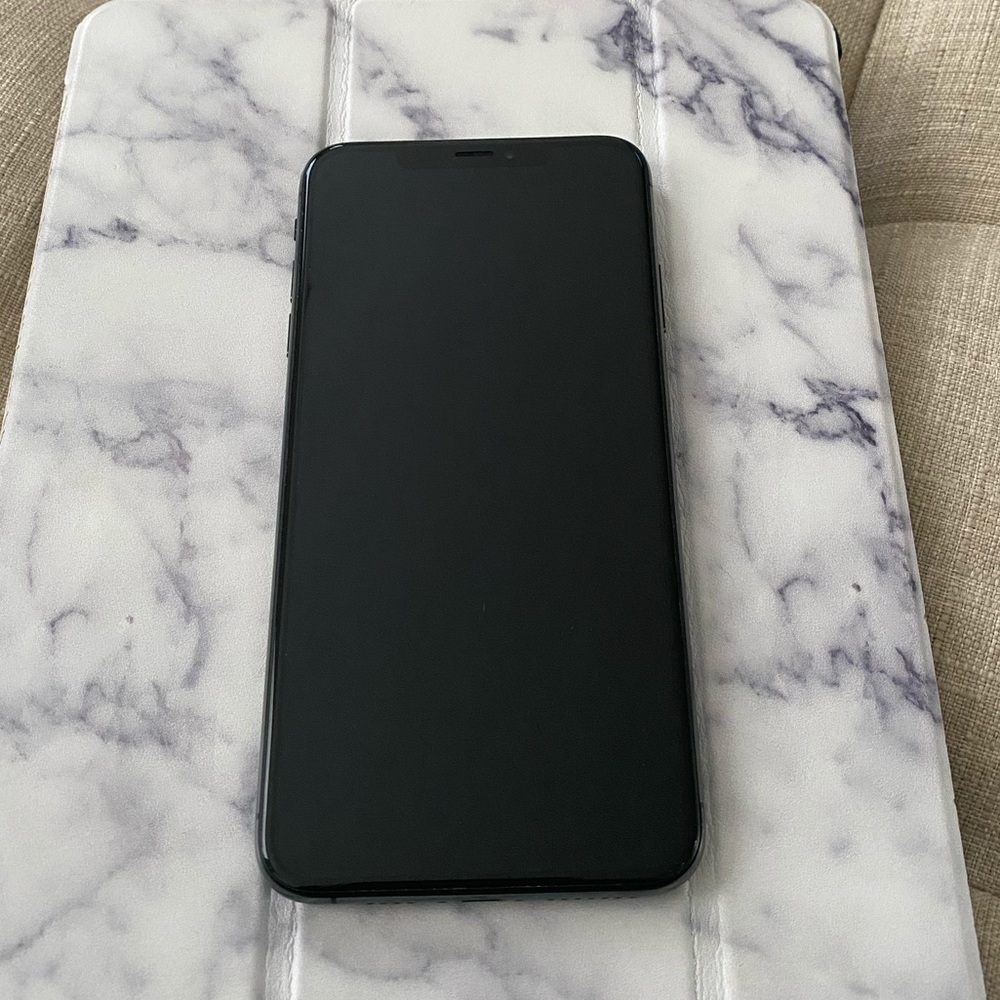 *****SOLD***iPhone X MAX black EXCELLENT condition